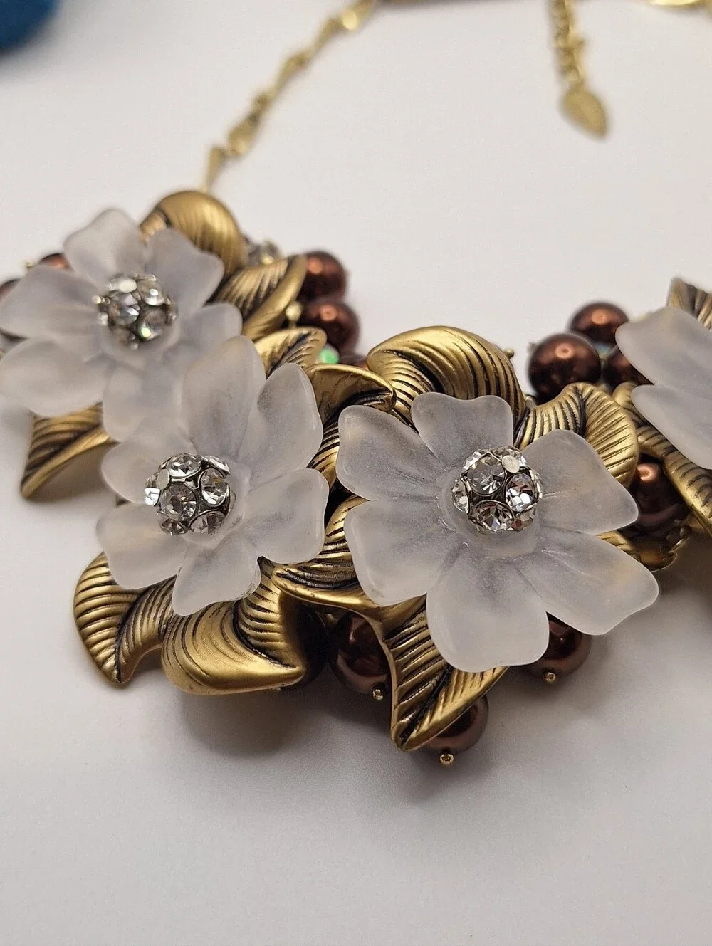 Coldwater Creek Gold-Tone Necklace with Frosted White Flowers and Brown Beads